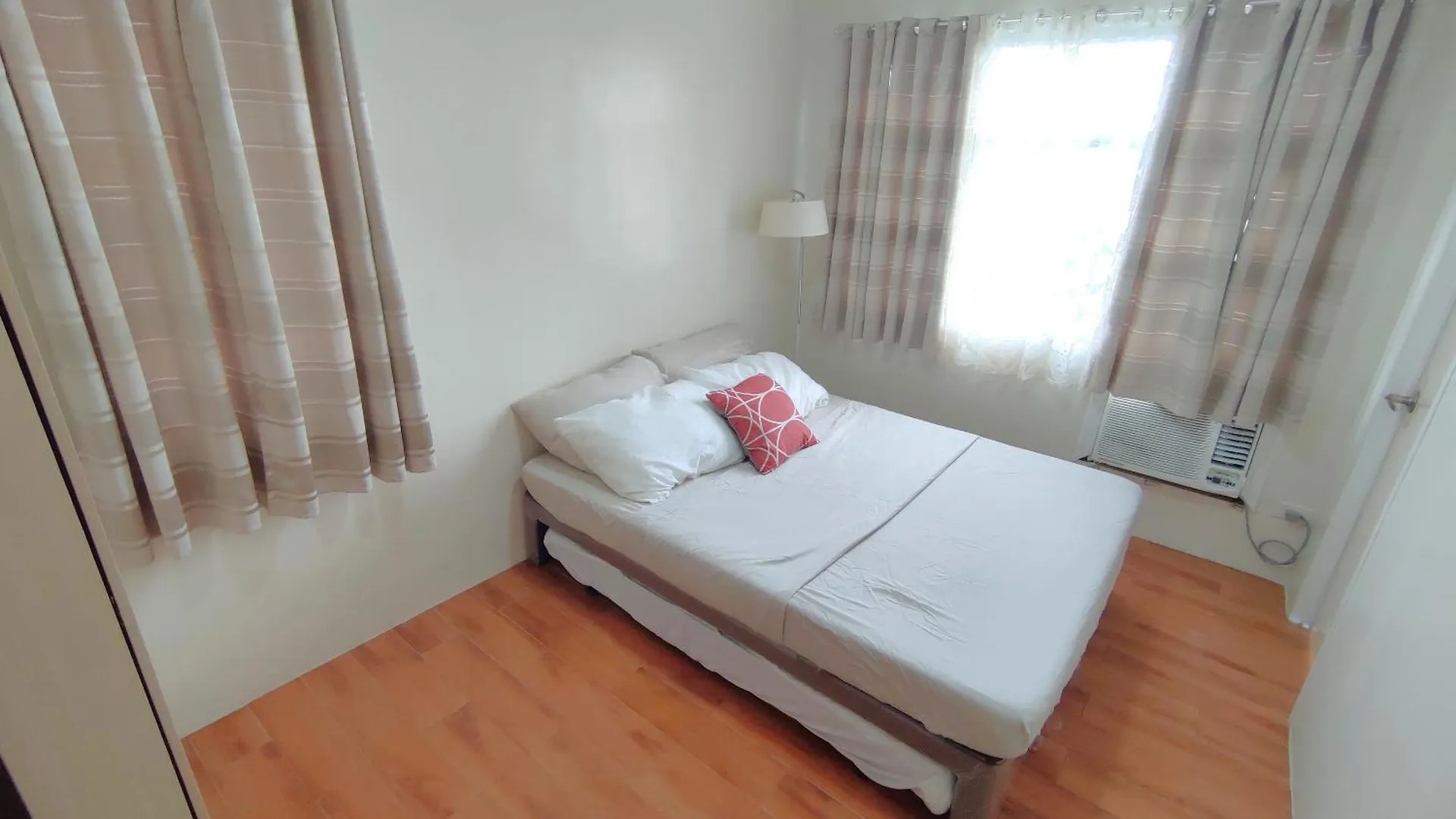 Davao Condo 2Br Pool Wifi Netflix Philippines